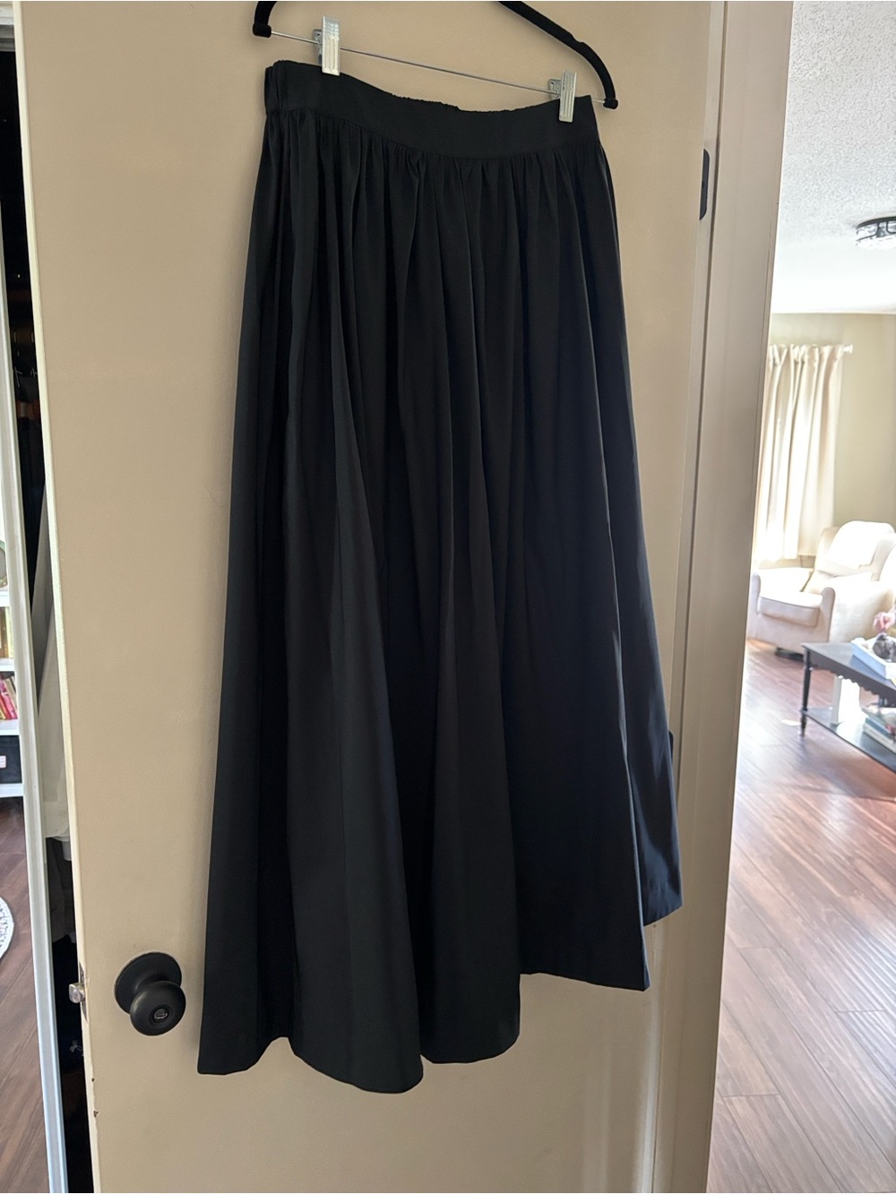 Everyday Black Midi Skirt with Gathered Waist